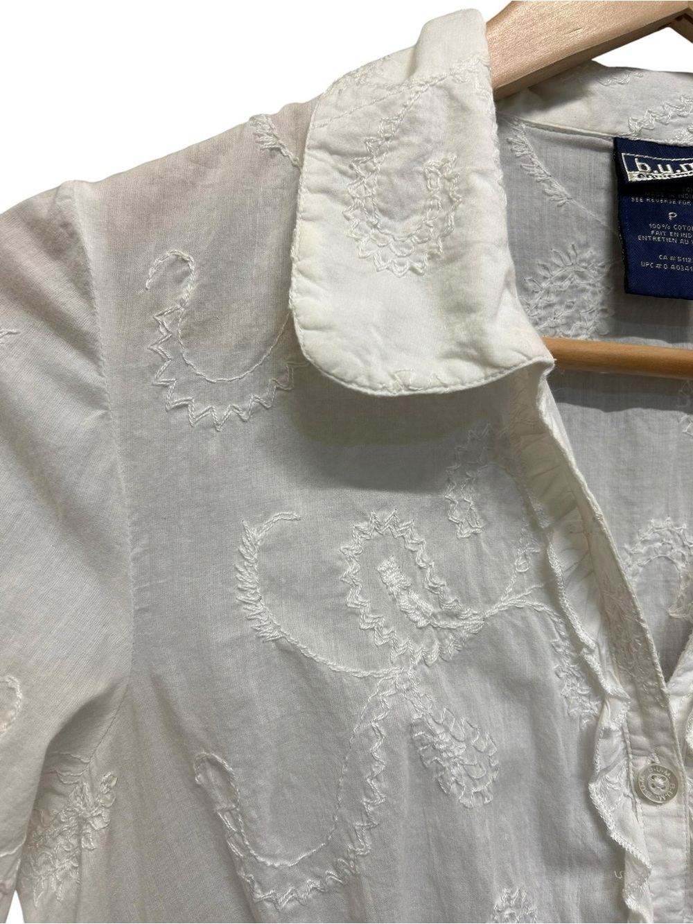 Bum Equipment Vintage Y2K White Cotton Embroidered Blouse Ruffled Shirt Sz S - Picture 2 of 6